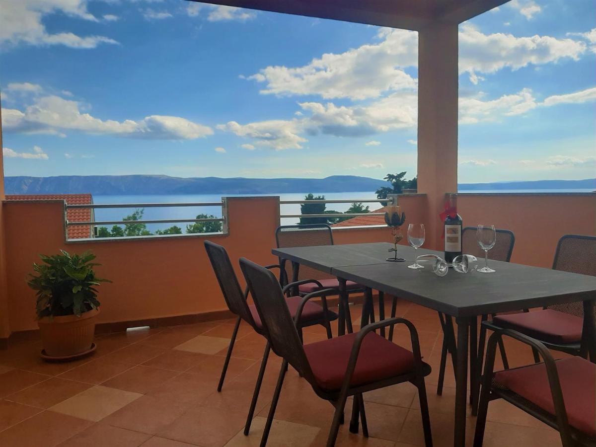 Cozy Apartments With Sea View Novi Vinodolski Eksteriør bilde
