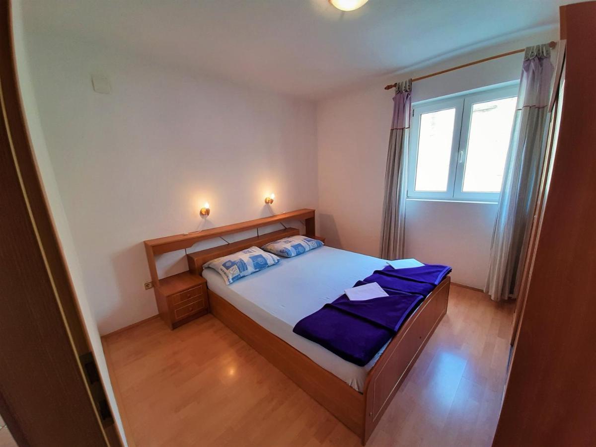 Cozy Apartments With Sea View Novi Vinodolski Eksteriør bilde